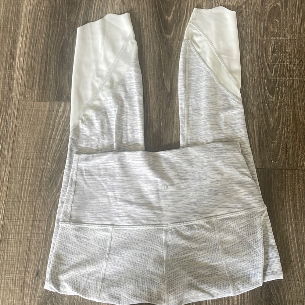 Lululemon size 8 workout leggings